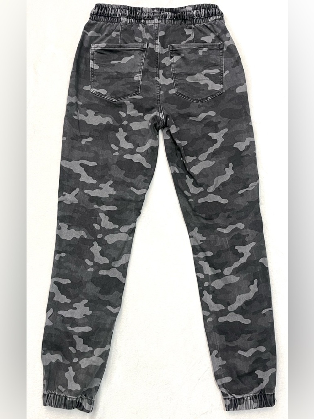 American Eagle Outfitters Gray Camouflage Drawstring Joggers with Pockets - Picture 14 of 16